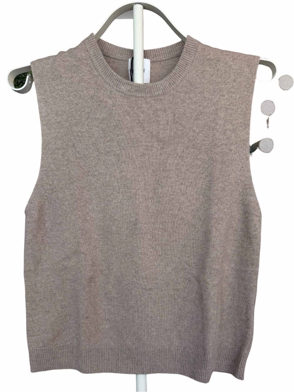 A1-14 LESET's 'Zoe' tank sleeveless crew